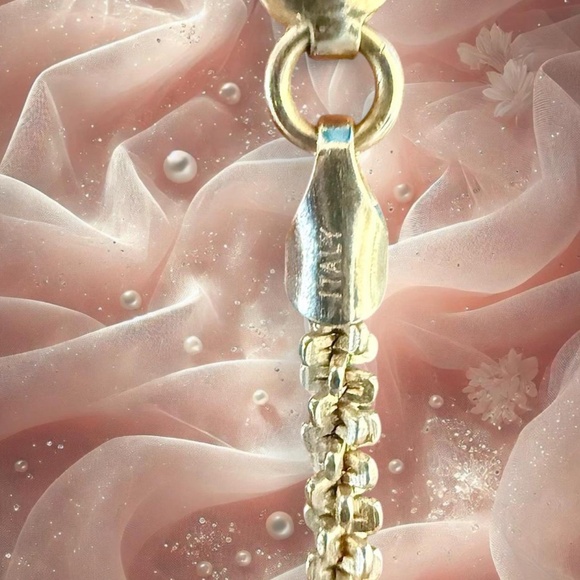 Twisted sterling silver necklace - Picture 2 of 4